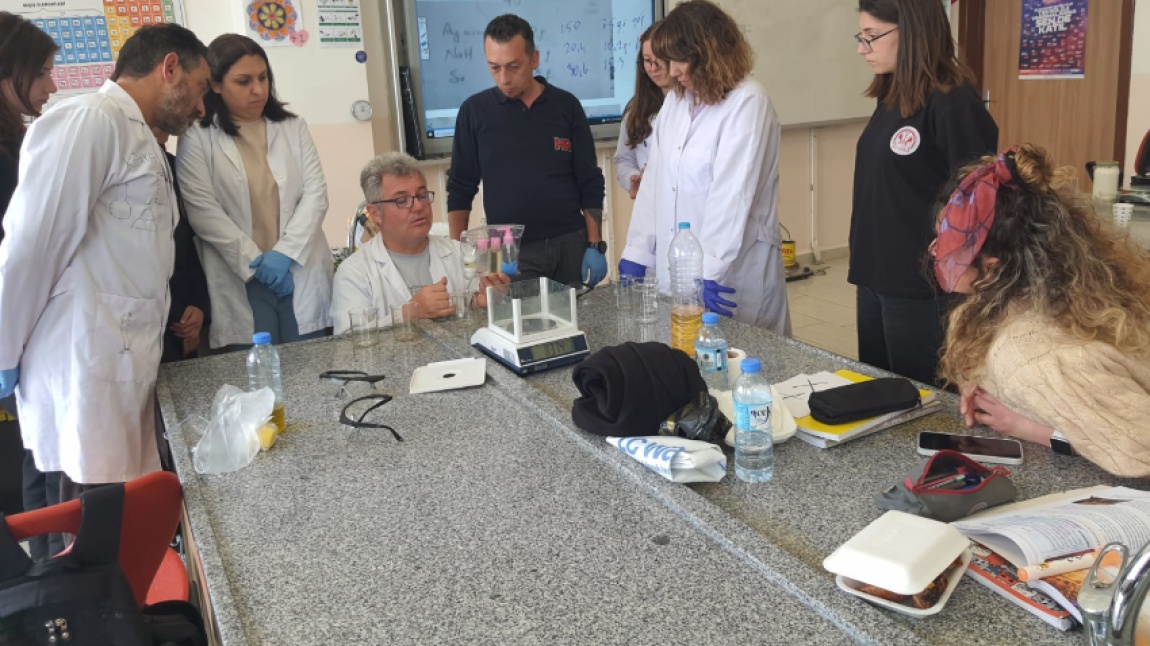 Aile Yılı Kapsamında Kimya Laboratuvarında Anlamlı Buluşma